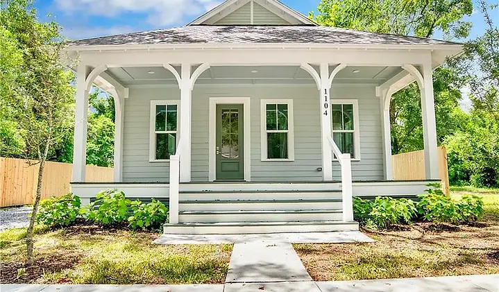 1104 Marine Street.webp