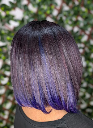 Carré court noir et violet