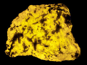 Scapolite v. Wernerite - Grenville, Quebec, Canada