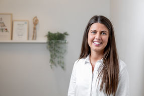 Kostvejleder portræt der viser din professionalisme, personlighed og styrke. Fotograferet i omgivelser der frembringer det bedste i dig. Reklamefotograf Hjørring Nordjylland