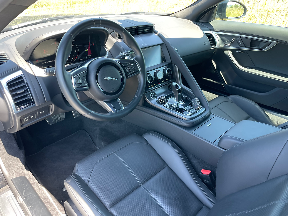 Miniature : JAGUAR F-TYPE COUPE T 300ch R-DYNAMIC BVA
