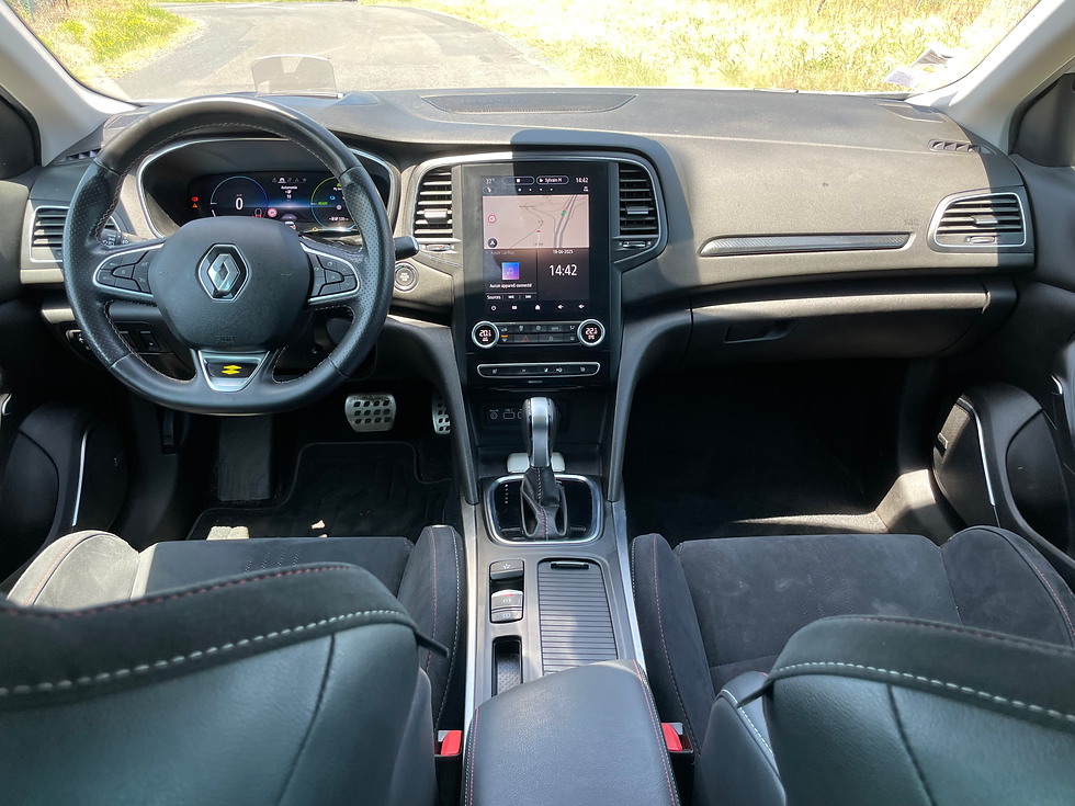 Miniature : RENAULT MEGANE IV ESTATE 1.6 E-TECH 160ch PHEV HYBRID RS LINE EDC
