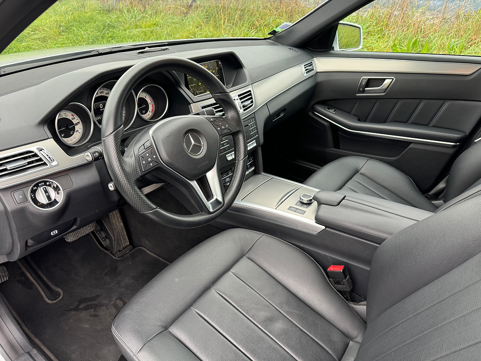 Miniature : MERCEDES CLASSE E 2.2 220 170ch EXECUTIVE 9G-TRONIC