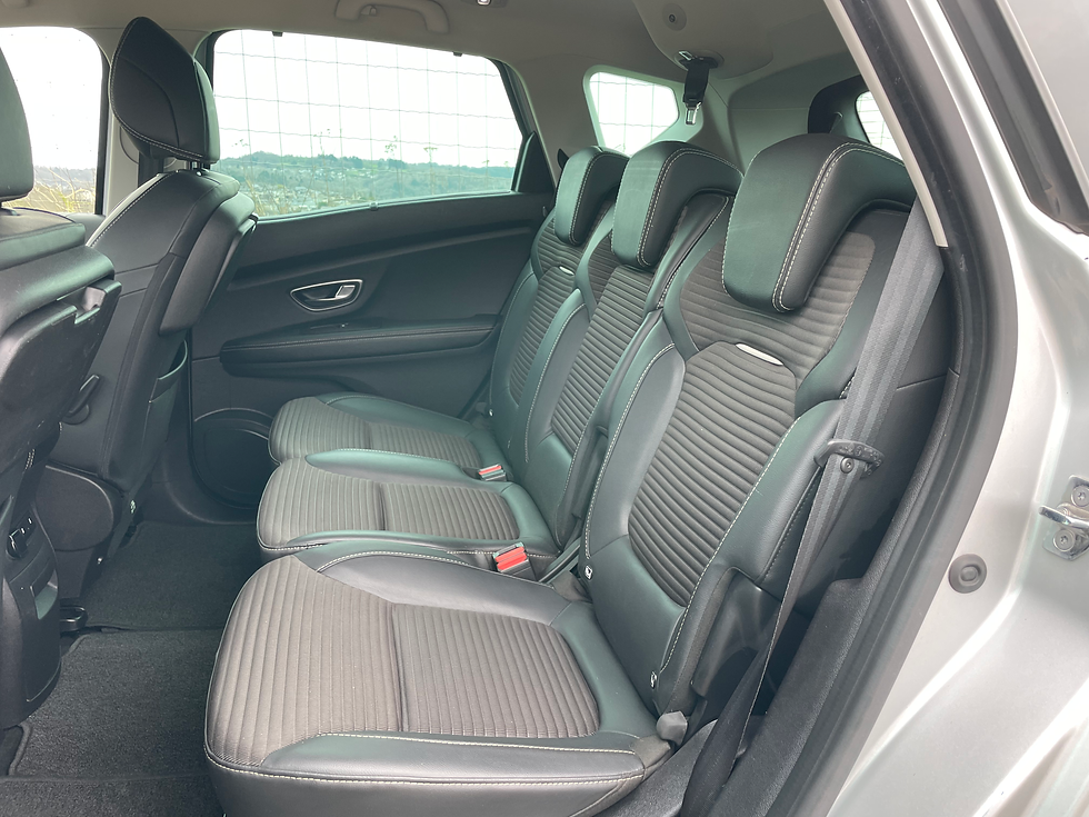 Miniature : RENAULT SCENIC 4 1.5 DCi 110ch INTENS EDC