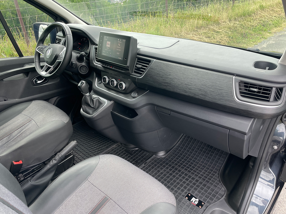 Miniature : RENAULT TRAFIC III VU CABINE APPRO. 2.0 BLUEDCi 170ch L1H1 RED EDITION EDC