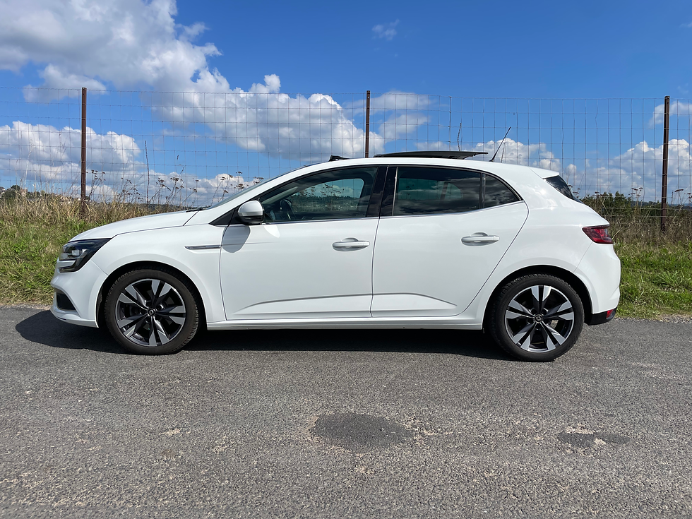 Miniature : RENAULT MEGANE IV 1.7 BLUEDCi 150ch INTENS EDC