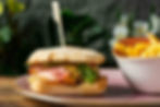 Panceta Burger, Mayonesa de Estragón, Cebolla Confitada, Cheddar y Rúcula