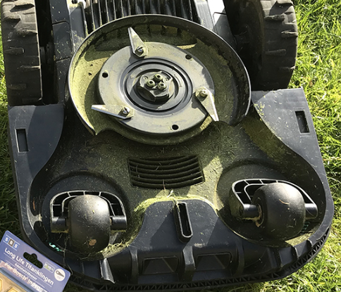 nettoyer robot tondeuse
