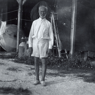 Carl Tanzler in front of his Key West house. 