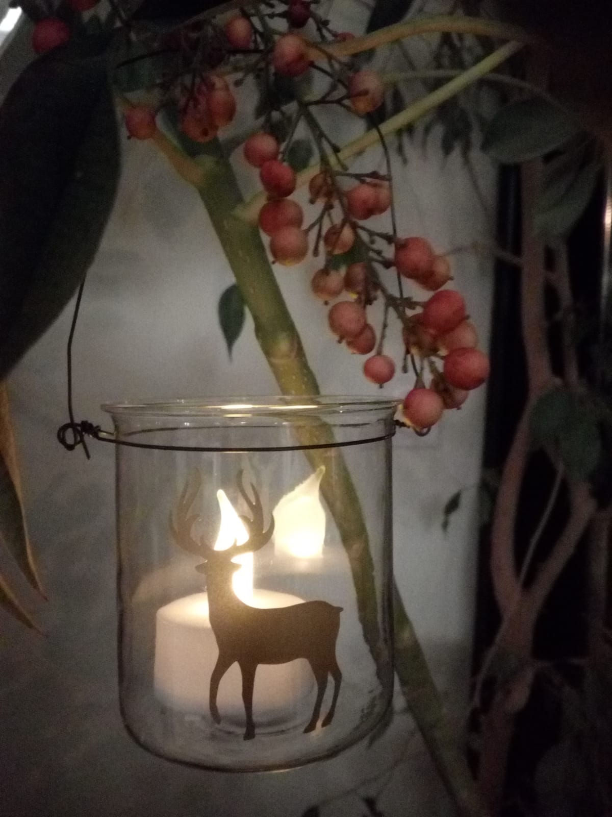 Lumignon à suspendre, cerf doré, diamètre 6,5 cm, H: 7cm, avec bougie LED