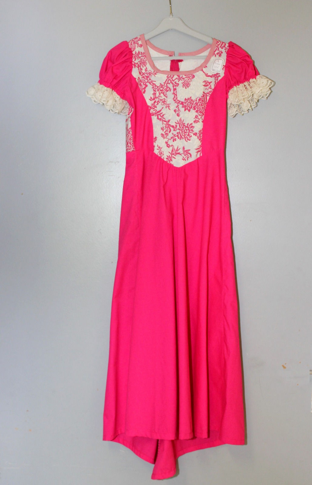 Robe princesse rose fushia et blanc, T8ans