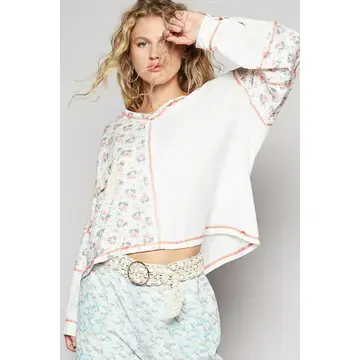 Floral Print Contrast Front Pocket V-Neck Knit Top