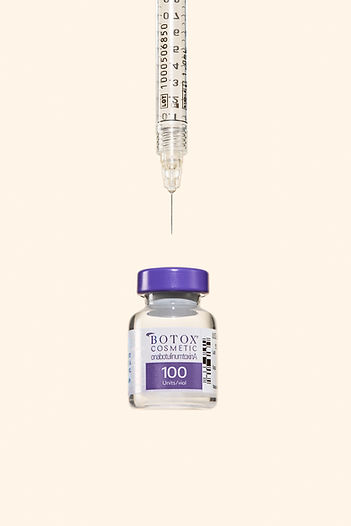 BOTOX Cosmetic vial and syringe static social post  _edited.jpg