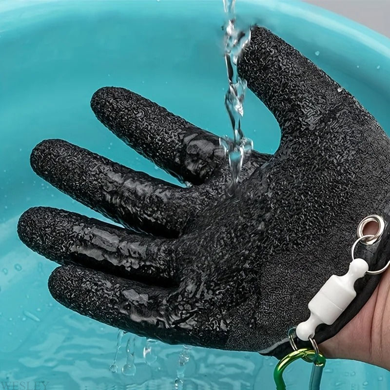 Thumbnail: GripGuard Magnetic Release Fishing Gloves