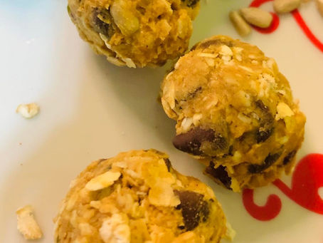 Super simple Cranberry, Mixed nuts, Peanut butter, Energy Balls