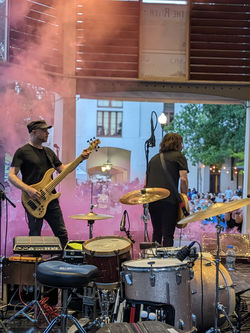 PXL_20230928_235929768.PORTRAIT