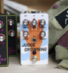 JUDGE DROWNING vibrato pedal