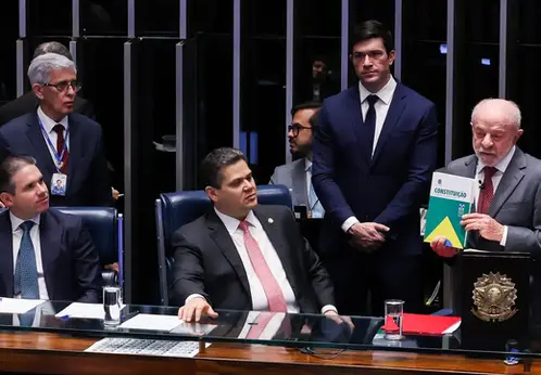 Congresso promulga aposentadoria especial para agentes de saúde; veja as regras