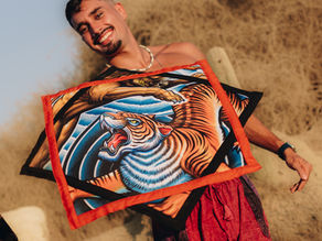 איש משחק עם דאפו בים