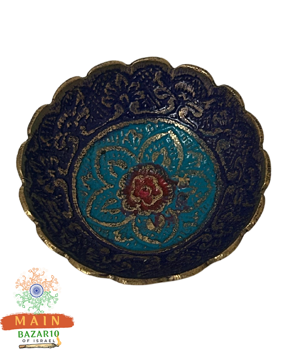 קערה כחולה מקושטת עם עיטורי פרחים בצבע טורקיז ואדום. Main Bazar 10