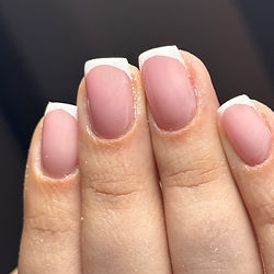 French manucure rose nude