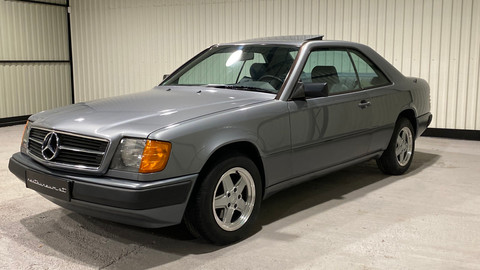 Mercedes-Benz-W124-230CE-5