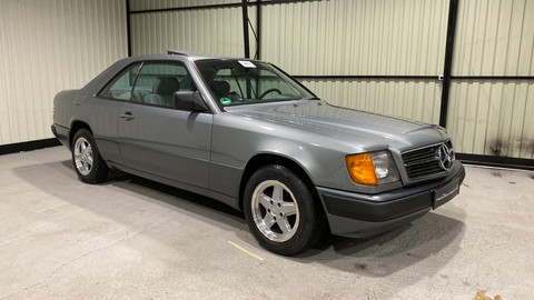 Mercedes-Benz-W124-230CE-3