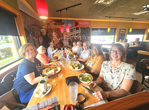 2024-08-28 lunch bunch at Applebees.jpg