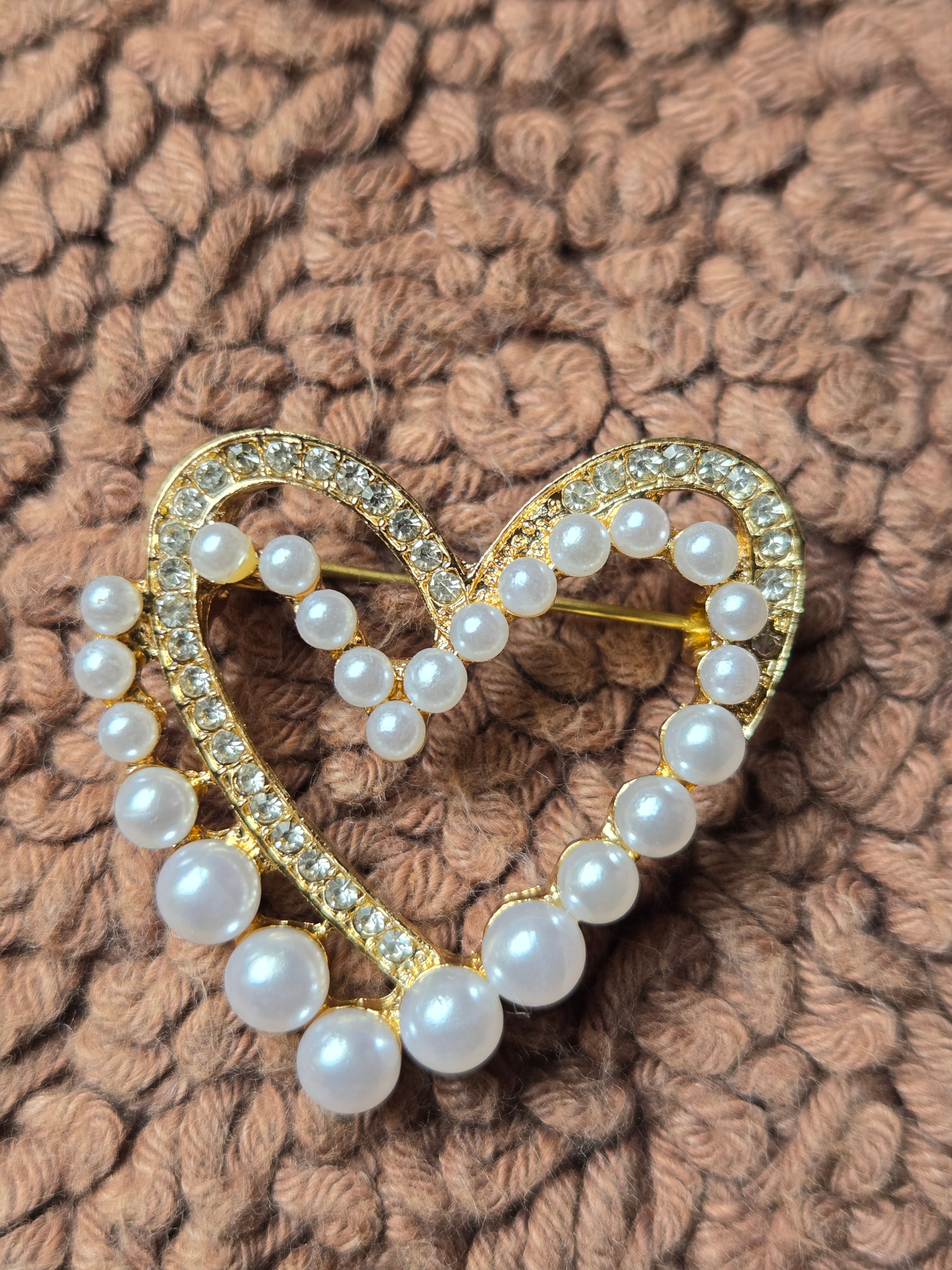 Broche cœur vintage avec perles