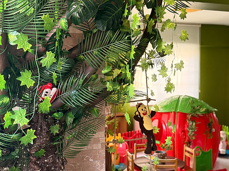 Orman Temalı Spor ve Oyun Salonu