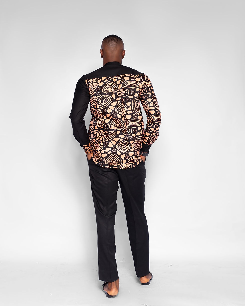Thumbnail: Men's African shirt in beige and black back view
