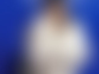 LIGHT AS A FEATHER: GRACE TO EMBRACE YOUR SPACE.