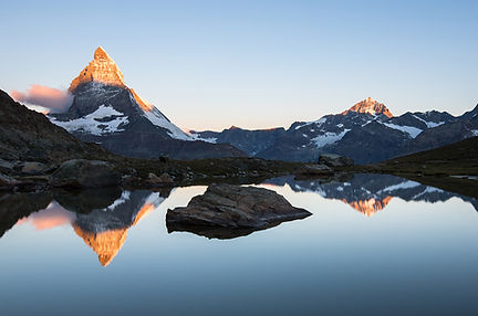 Sunrise on Matterhorn from Riffelsee