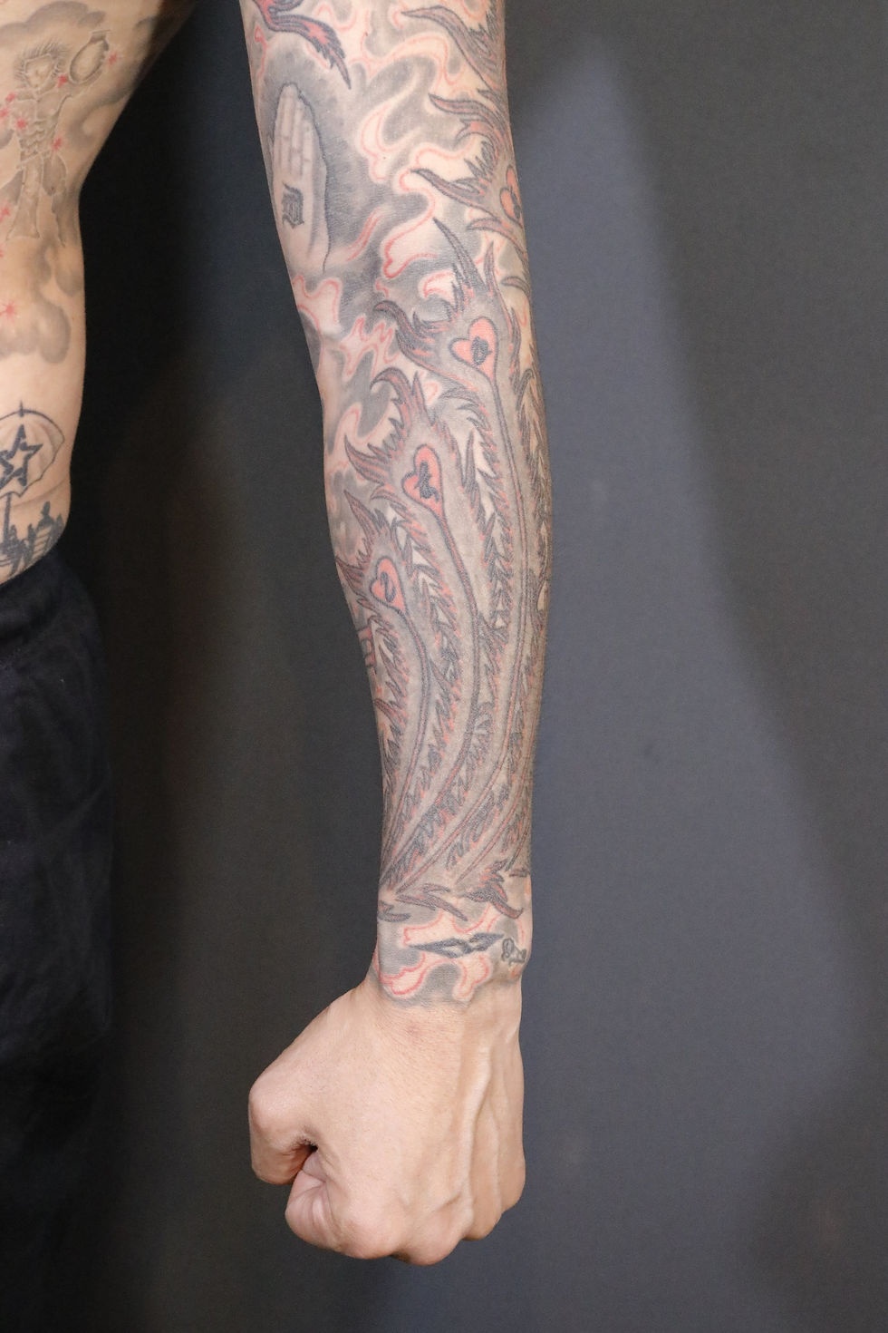Left forearm to upper arm