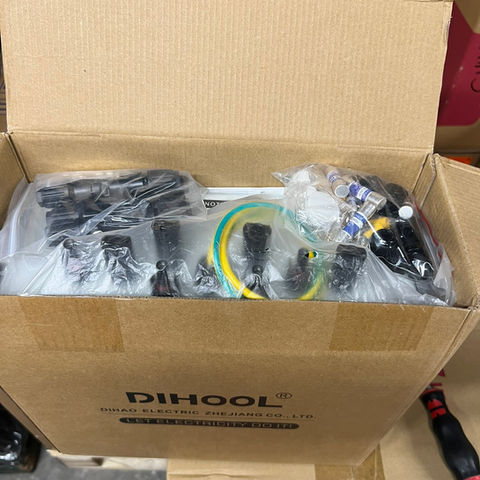 Coffret photovoltaïque Dihool entrée et sortie MC4- 1 boucle DC