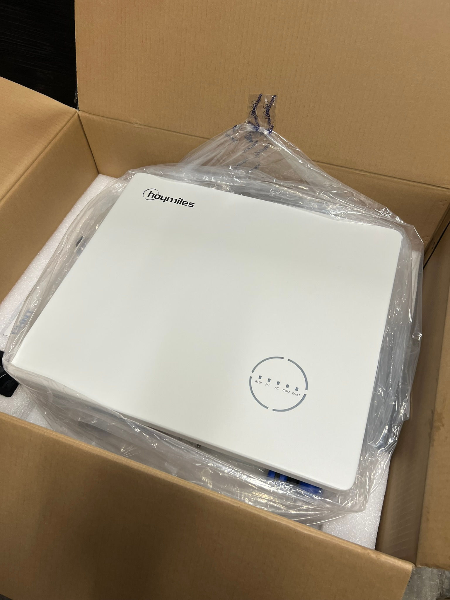 HOYMILES HAT-8.0HV-EUG1- TRIPHASE 400 V