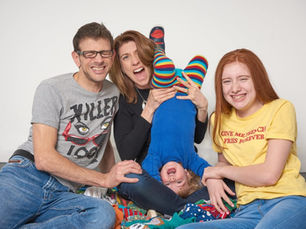 Dee helping to make family happy