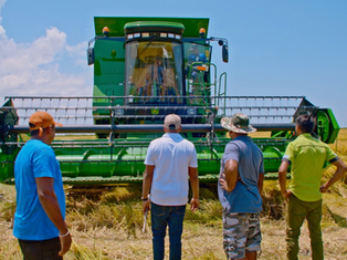 John Deere C2 300 Combine Harvester Impresses in Guyana’s Rice Fields