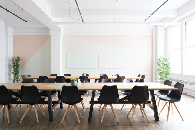 Office or Co-Working Space? Pros and Cons