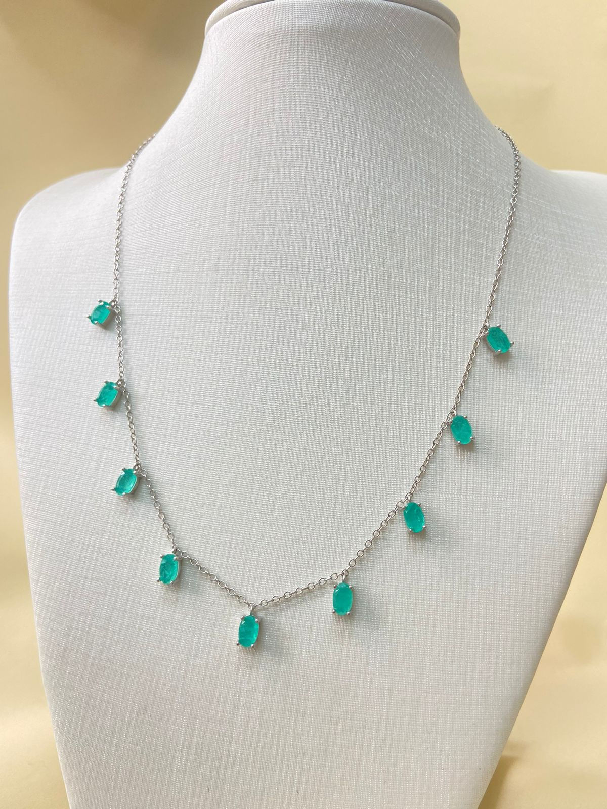 Colar elos pedras colombianas