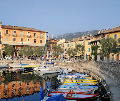 Parcheggio Torri del Benaco - 3/5 Sterne
