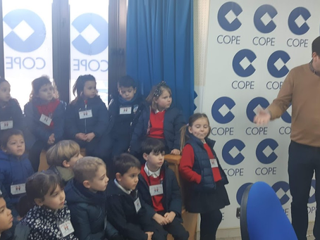 VISITA A LA RADIO.
