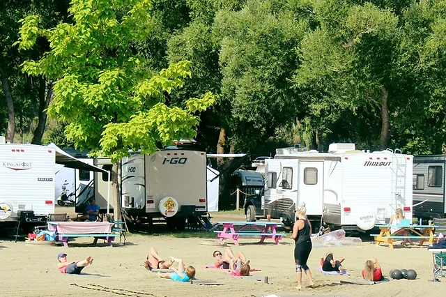 Wood Lake Rv Resort Okanagan Bc