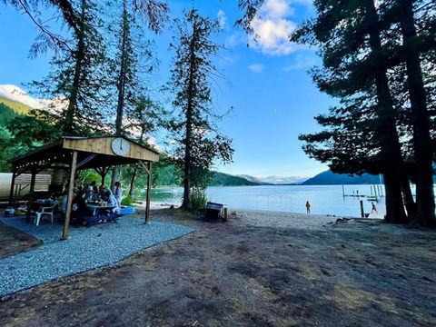 beachfront picnic bar