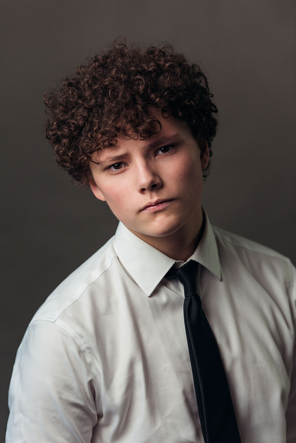Actor Headshot of Louis Moffat