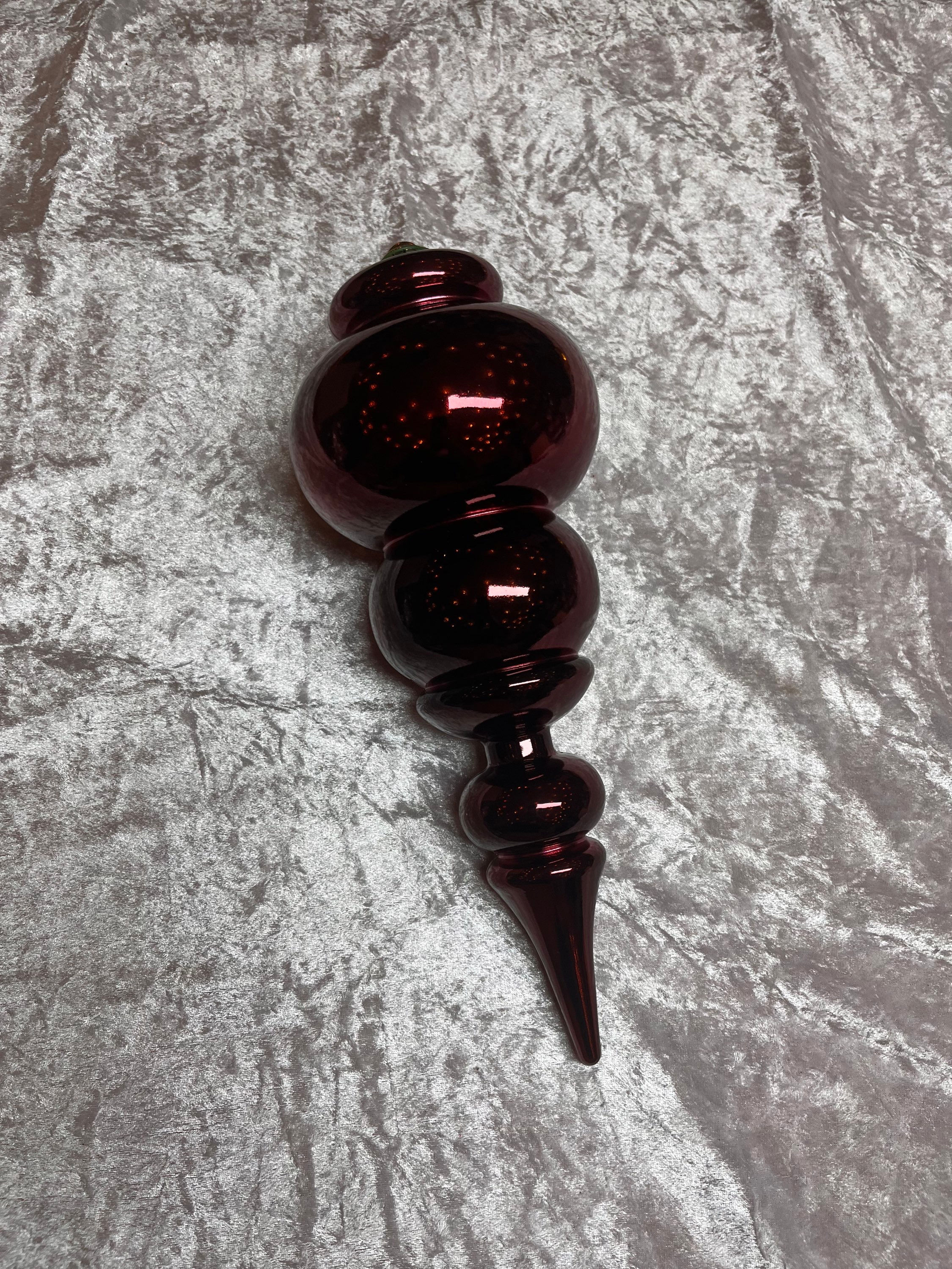 14” Burgundy Finial 