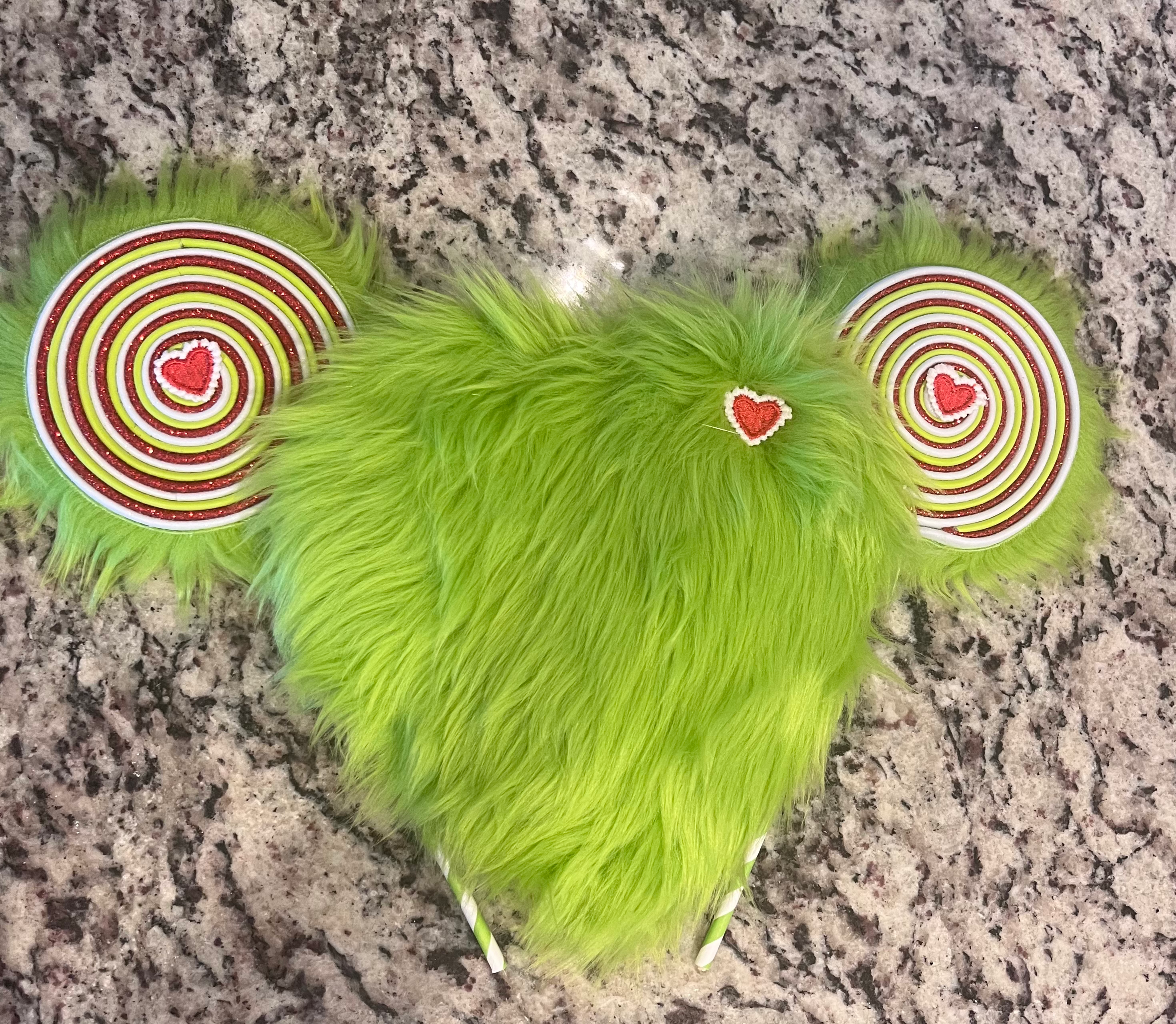 Furry Green Monster Heart set (2pops w sticks) 
