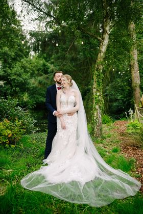 Real bride Rachel wears Rebecca Ingram Hattie wedding dress