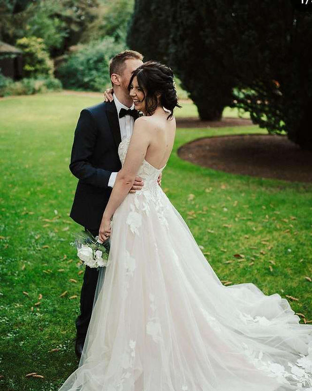 Real Elizabeth Kate Bride Wears Rebecca Ingram Hattie Lane Lynette Wedding Dress Crowle Scunthorpe
