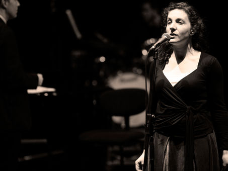 Sing to continuously and relentlessly engage